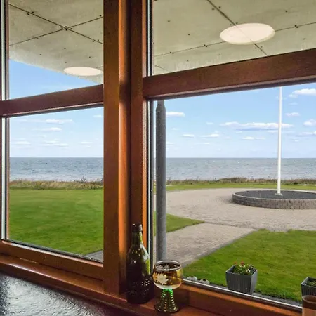 4 Bedroom Front In