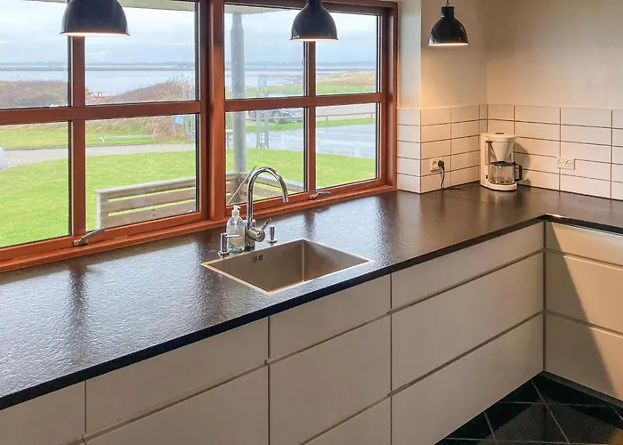 4 Bedroom Front In *