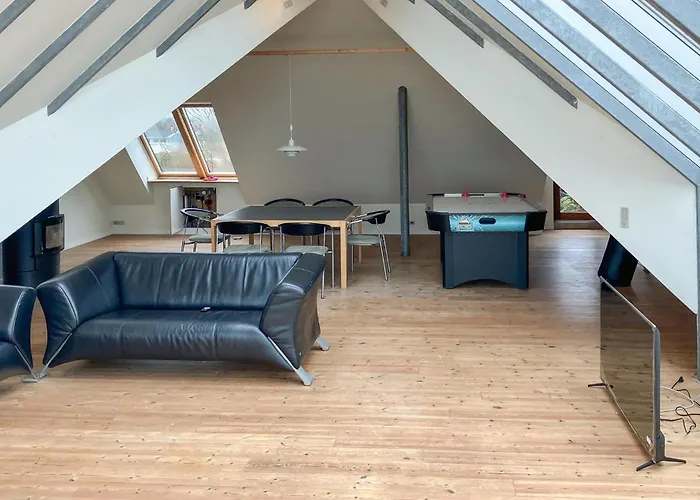 4 Bedroom Front In *